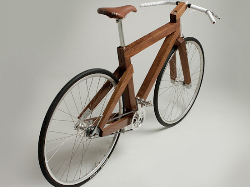 Lagomorph - Fahrrad aus Nussbaum-Holz