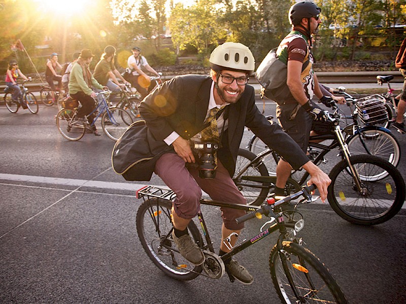 Radsternfahrt auf vier Routen zum Stuttgarter Schloßplatz war ein voller Erfolg